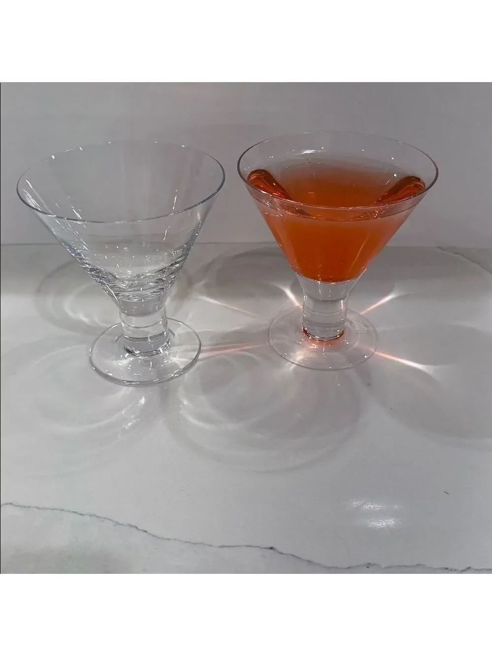 Pair of Stylish Crystal Clear 7 oz Martini/Cocktail Glasses Excellent Condition